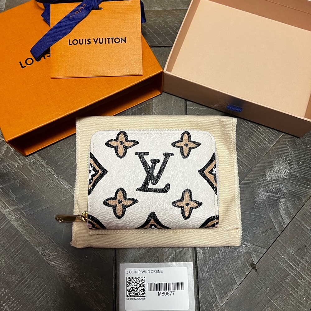 New Authentic Louis Vuitton Zippy Coin Purse Wild At At Heart Collection M80677